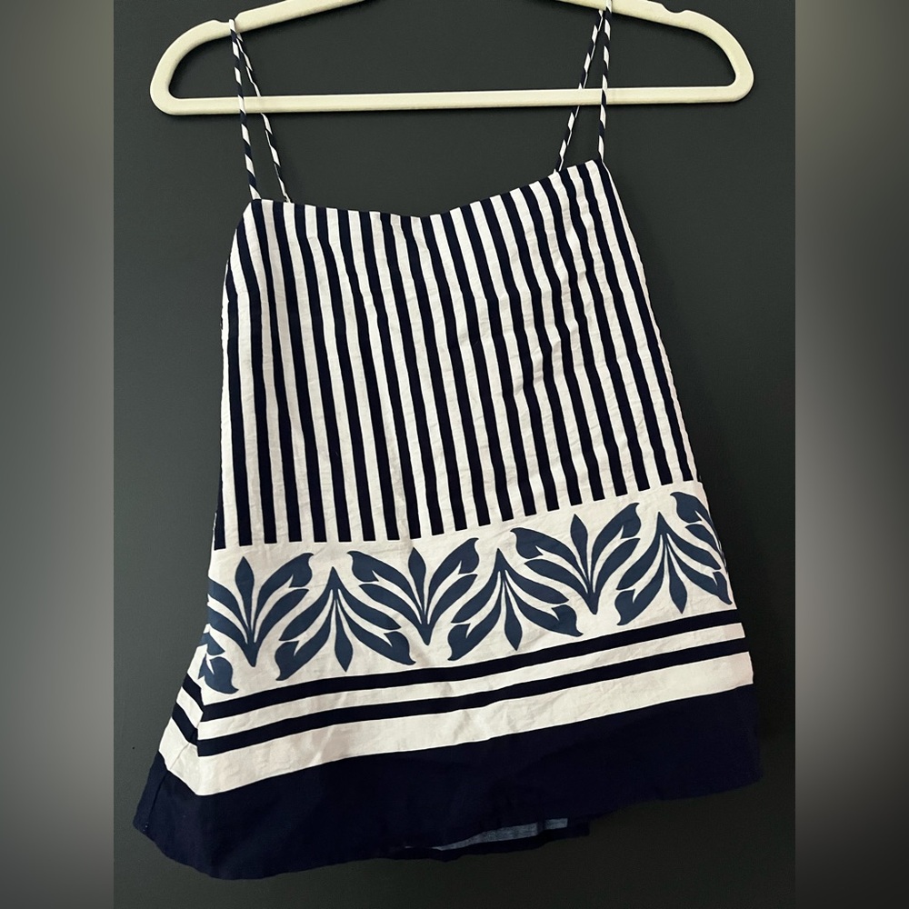 Abercrombie & Fitch Black and White top